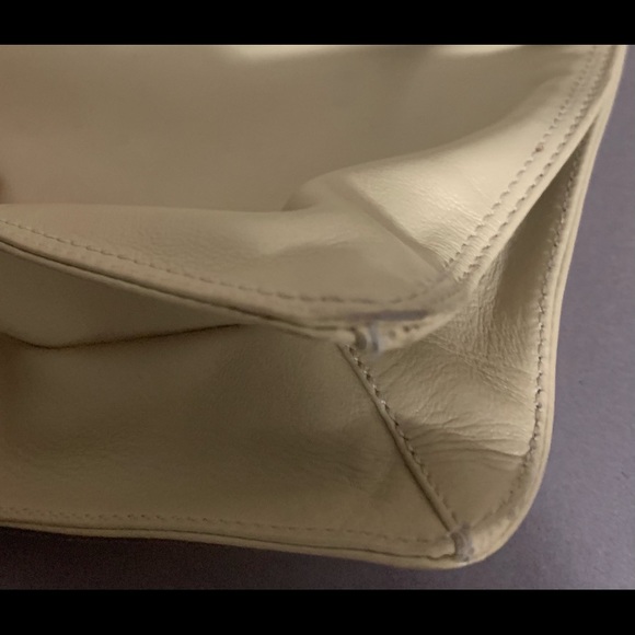 Chanel Beige Boho Leather Crossbody Satchel Messenger Bag Vintage AUTHENTIC - Picture 15 of 16